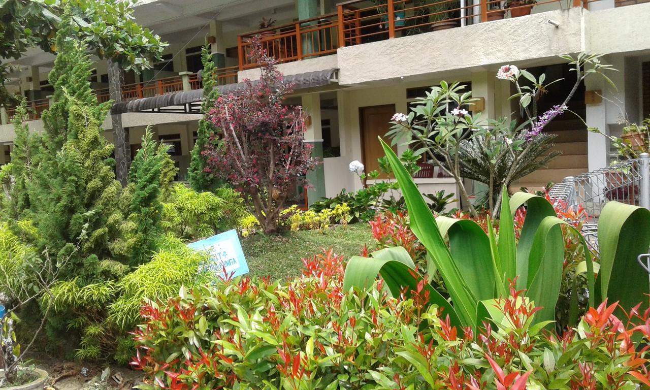 Pandu Lakeside Hotel Parapat Extérieur photo
