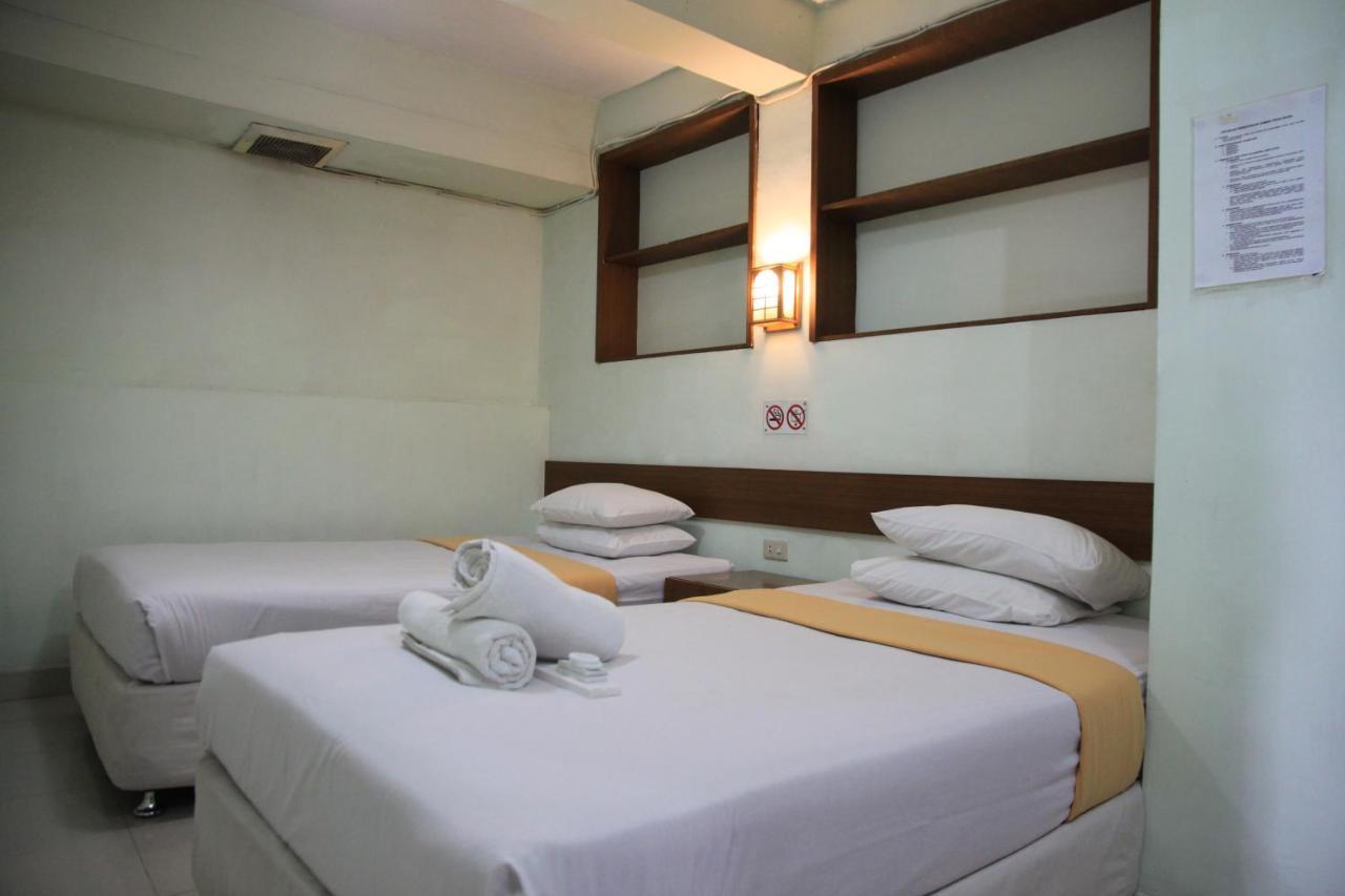 Pandu Lakeside Hotel Parapat Extérieur photo