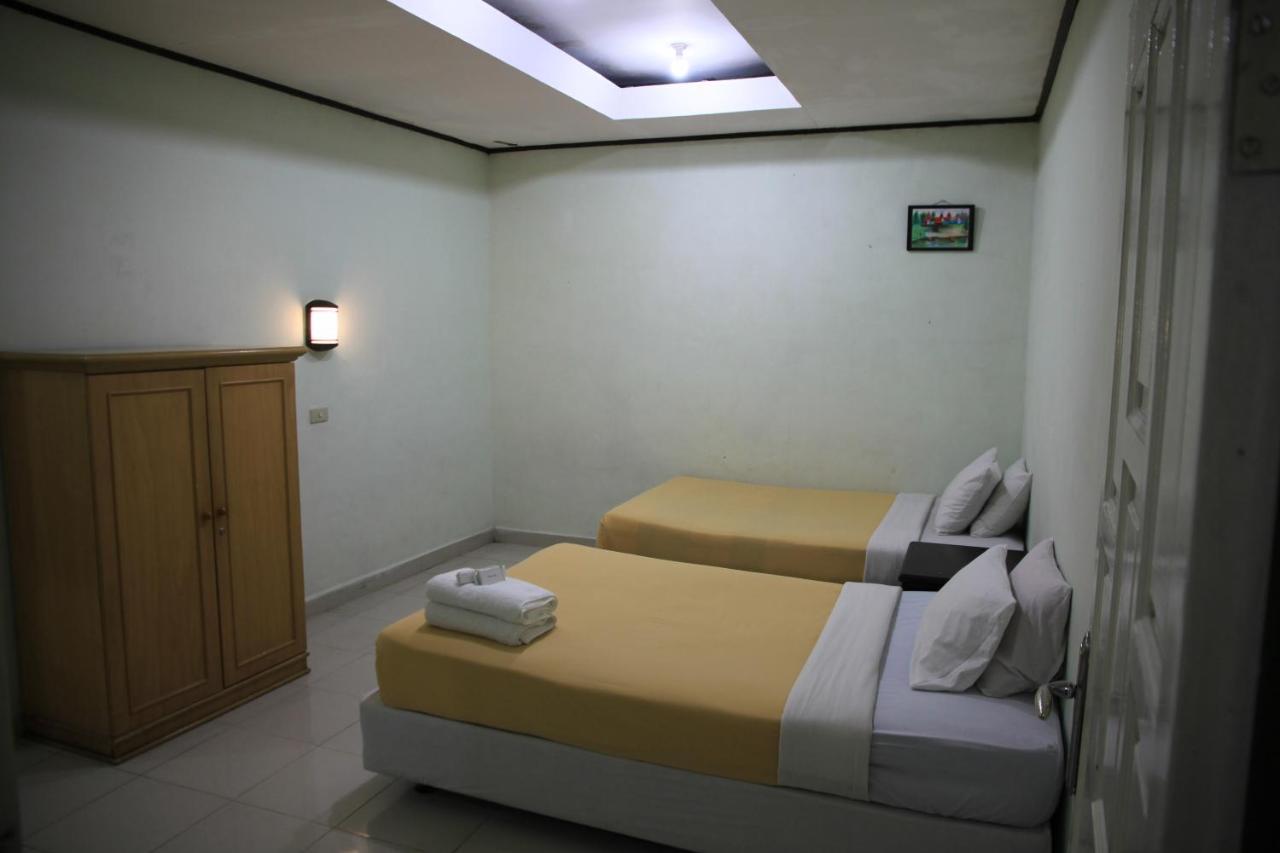 Pandu Lakeside Hotel Parapat Extérieur photo