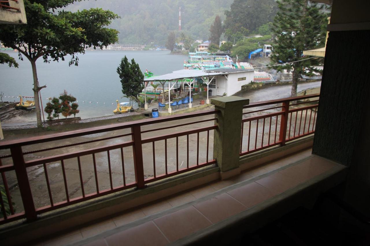 Pandu Lakeside Hotel Parapat Extérieur photo